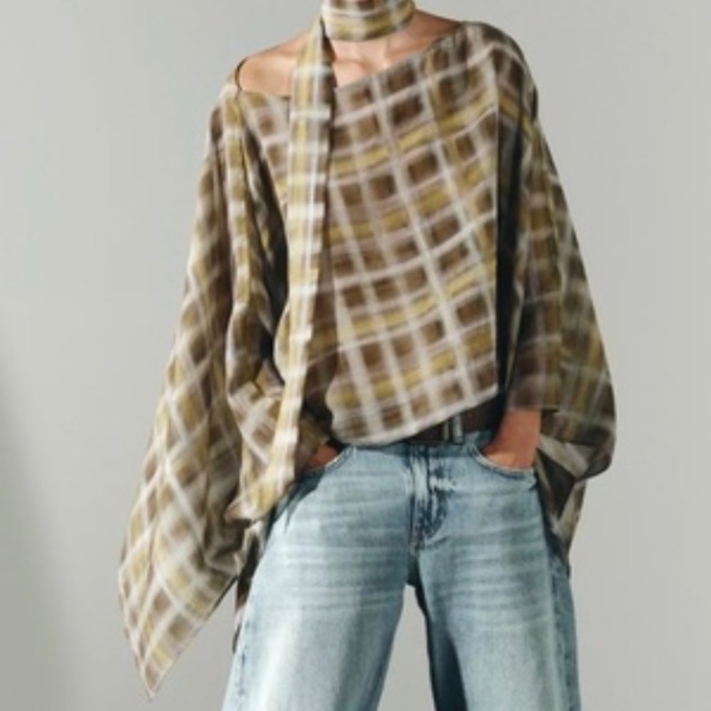 Zara cape top